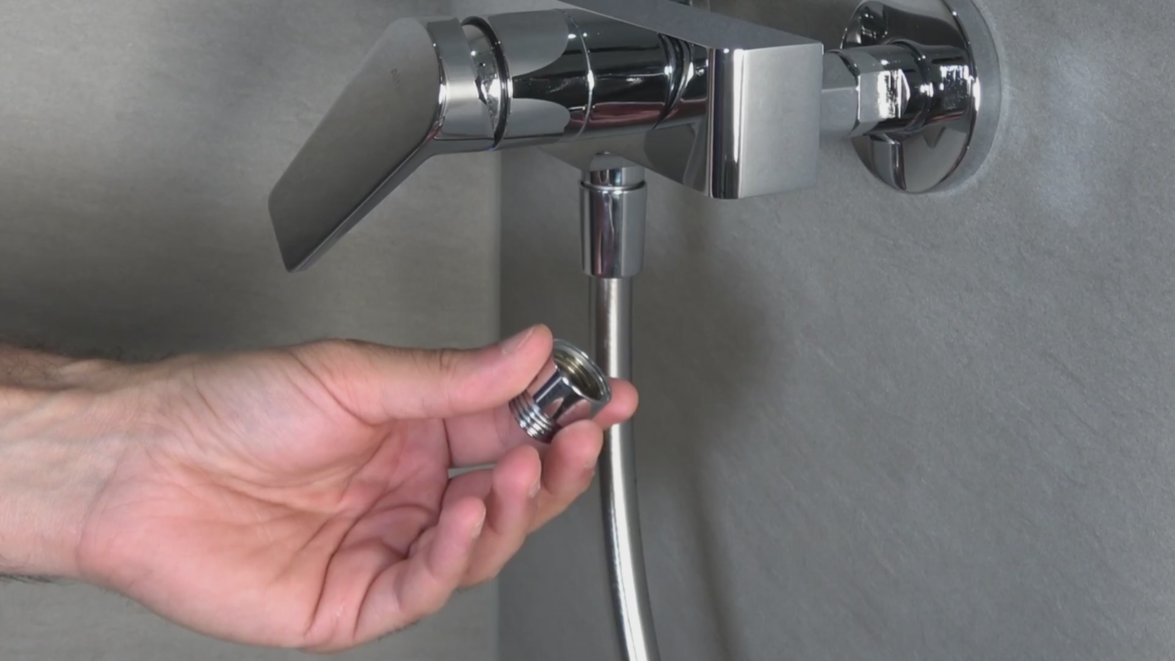 Video laden: Neoperl PCR Duschverschraubung, max. 8 l/min. (Dusche)