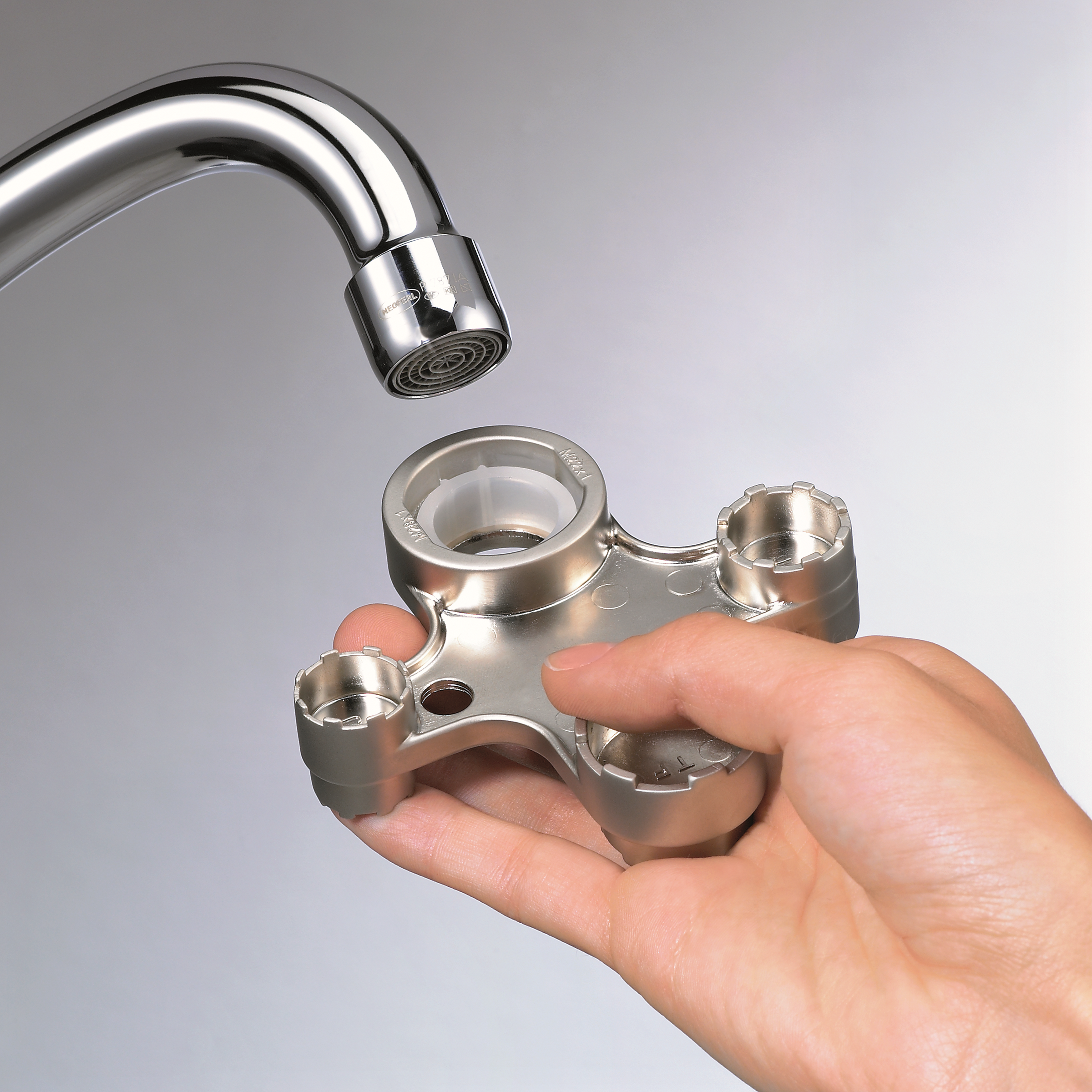 Universal-Serviceschlüssel für M18/22/24/28 und Neoperl Caché M16,5/18,5/21,5/24,5