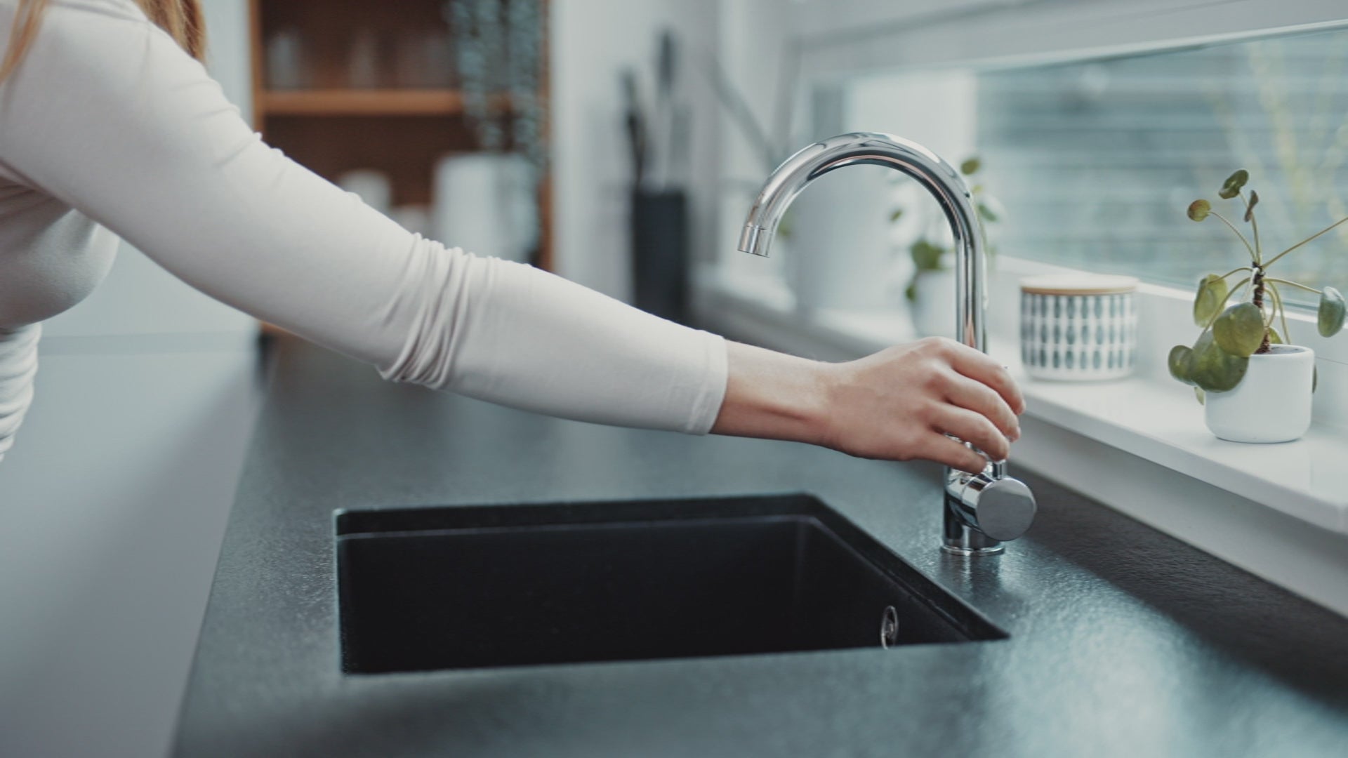 Video laden: Neostrahl Caché Strahlformer mit M21,5×1 Gewinde für drucklose Warmwasserbereiter